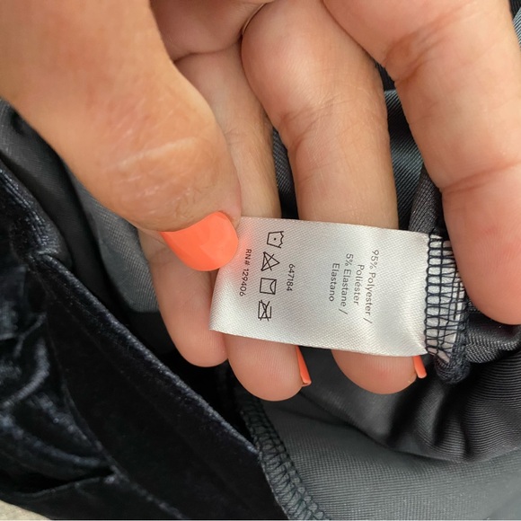 Venus Velvet Blue Cargo Joggers. NWOT. Medium. - Picture 9 of 11